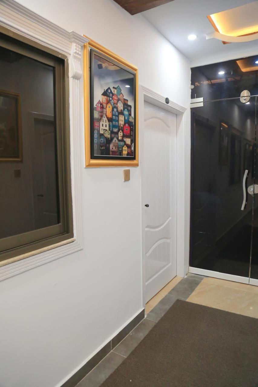 Moven Inn Hotel イスラマバード エクステリア 写真